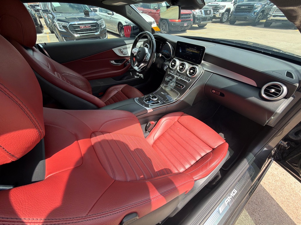 Photo 16 of this MERCEDES-BENZ C-CLASS