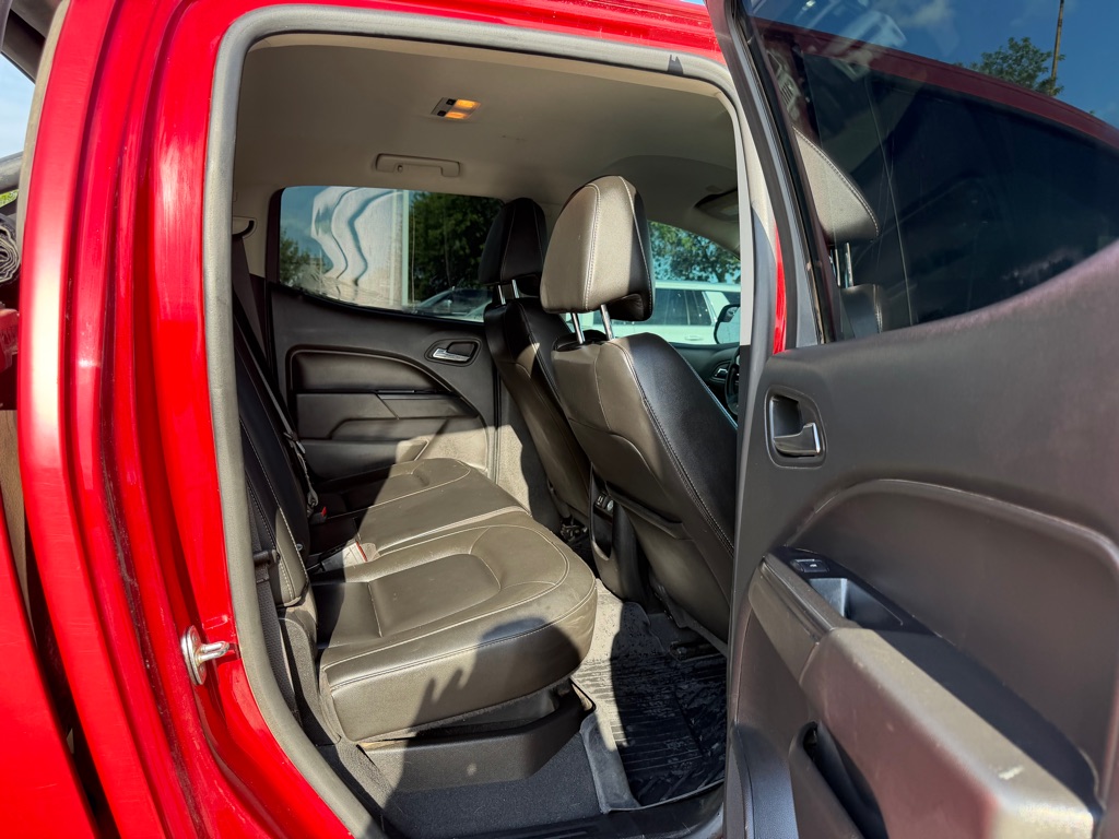 Photo 13 of this CHEVROLET COLORADO