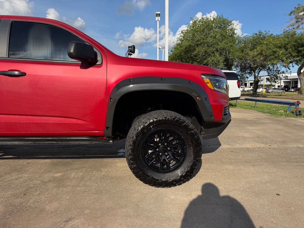 Photo 4 of this CHEVROLET COLORADO