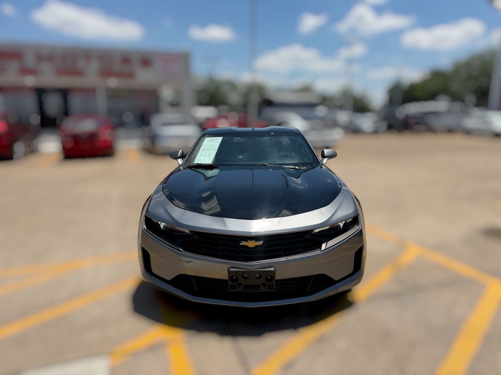 Photo 2 of this CHEVROLET CAMARO
