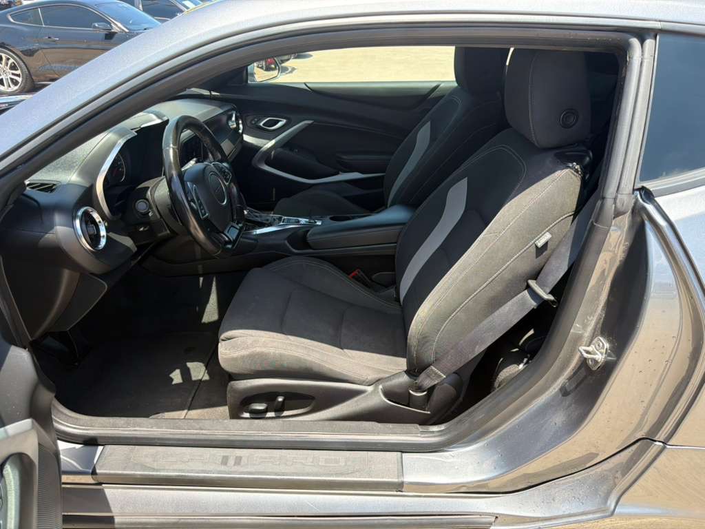 Photo 14 of this CHEVROLET CAMARO