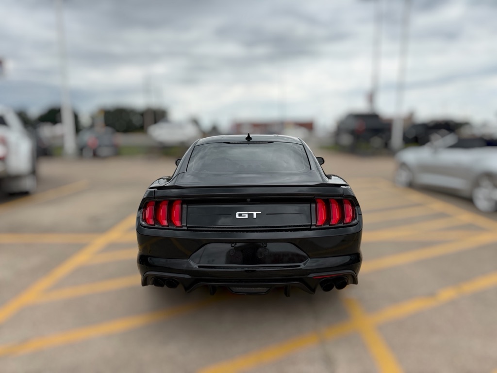 Photo 9 of this FORD MUSTANG