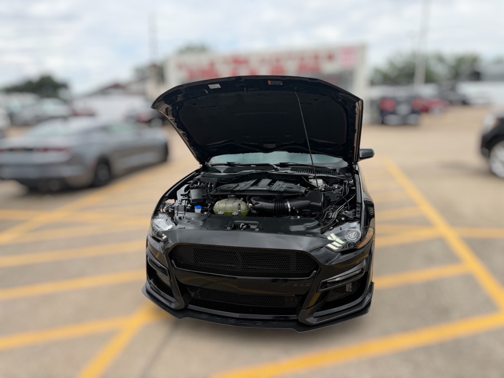 Photo 4 of this FORD MUSTANG