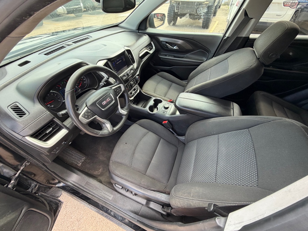 Photo 19 of this GMC TERRAIN