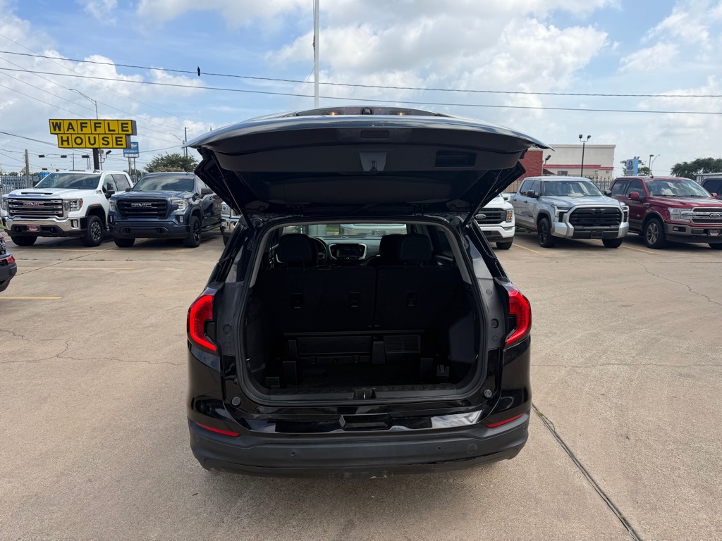 Photo 11 of this GMC TERRAIN