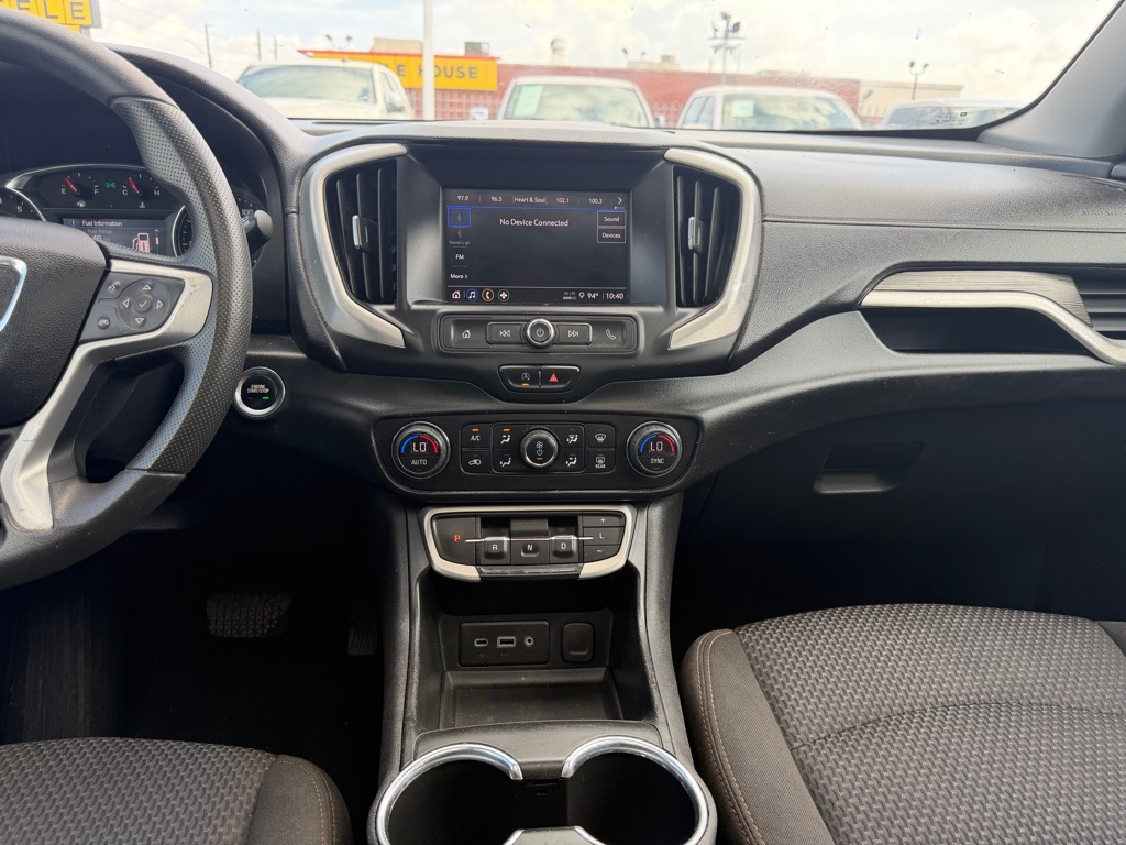 Photo 22 of this GMC TERRAIN