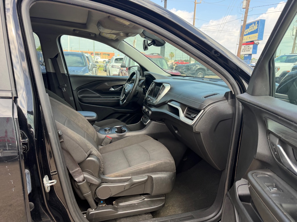 Photo 14 of this GMC TERRAIN