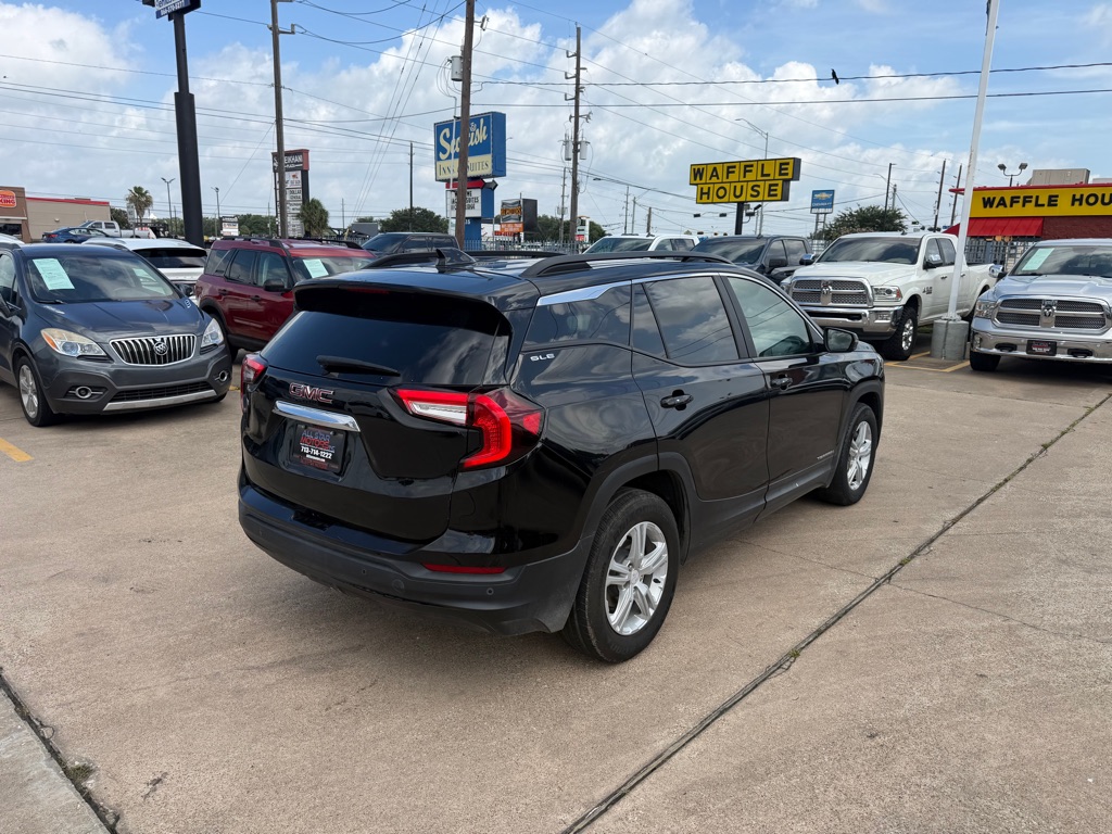 Photo 10 of this GMC TERRAIN
