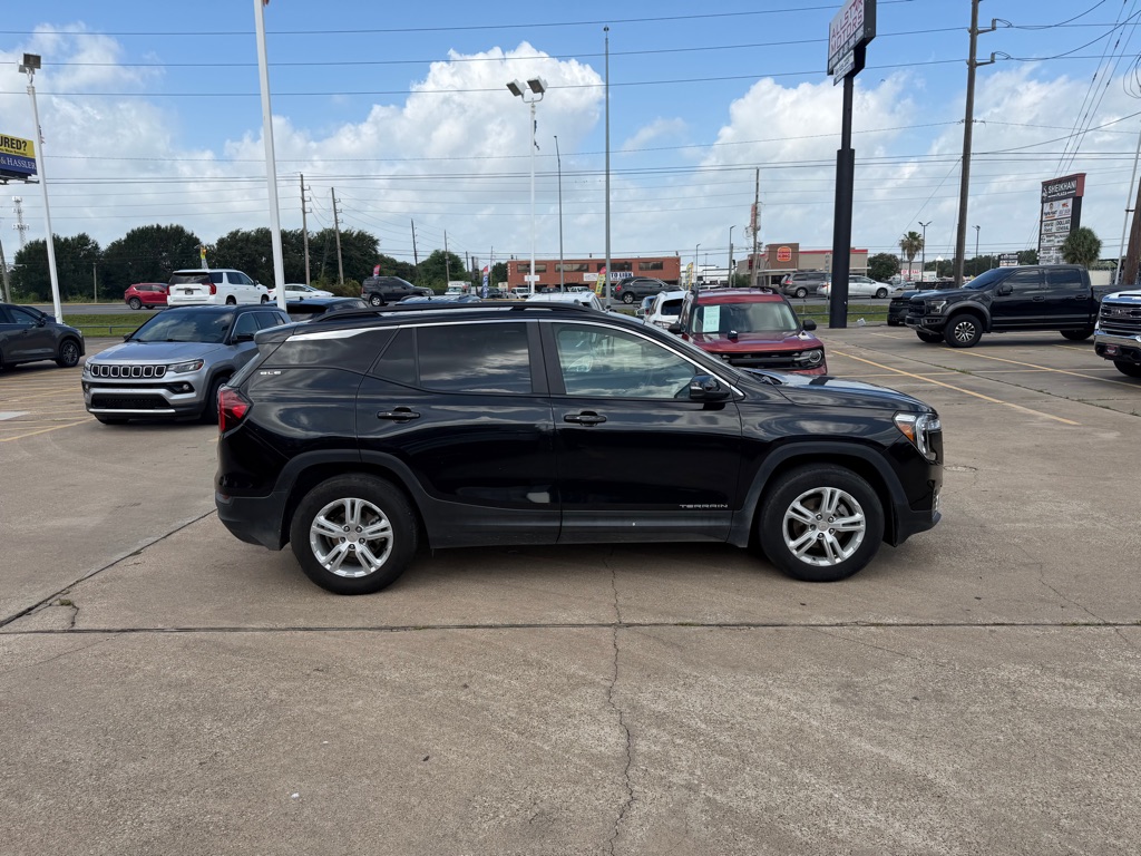Photo 6 of this GMC TERRAIN