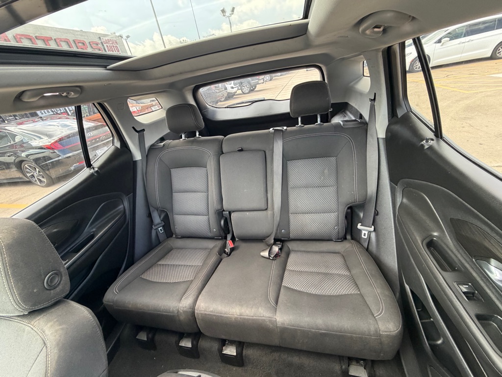 Photo 17 of this GMC TERRAIN