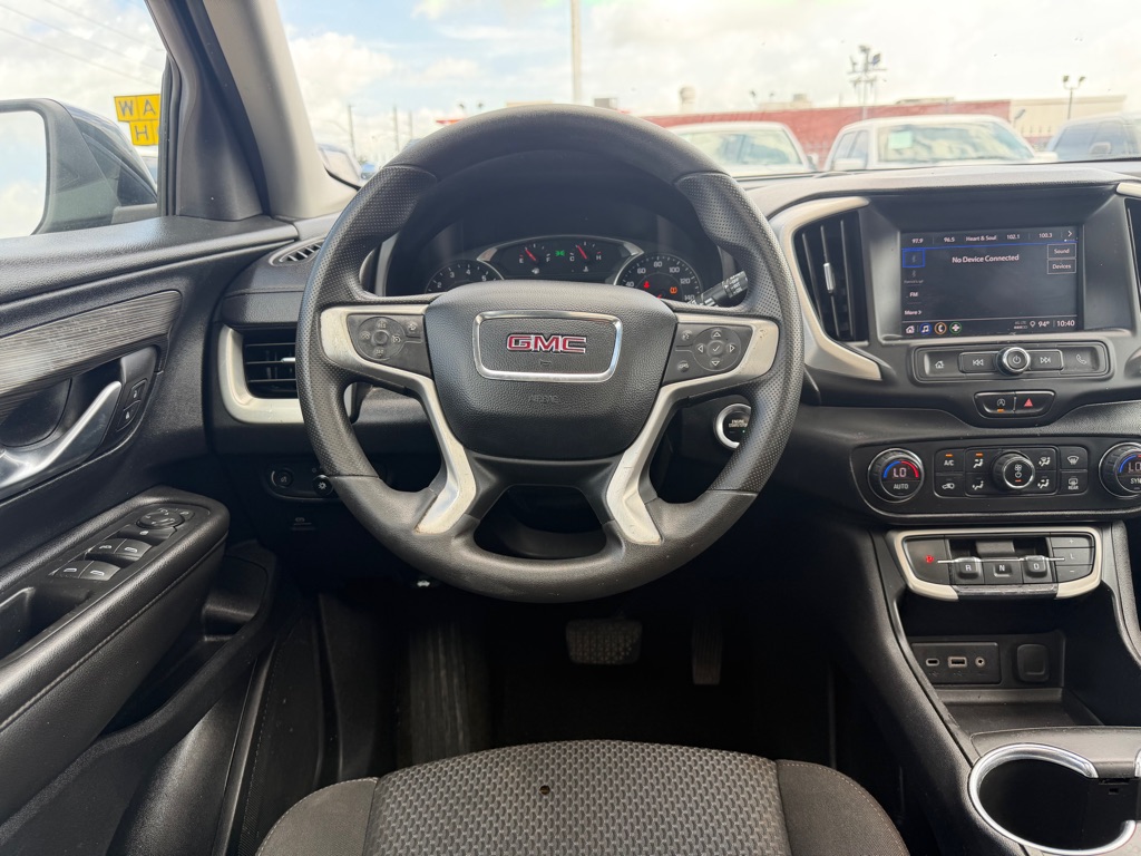 Photo 23 of this GMC TERRAIN