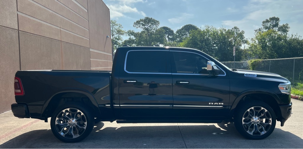 Photo 10 of this RAM 1500