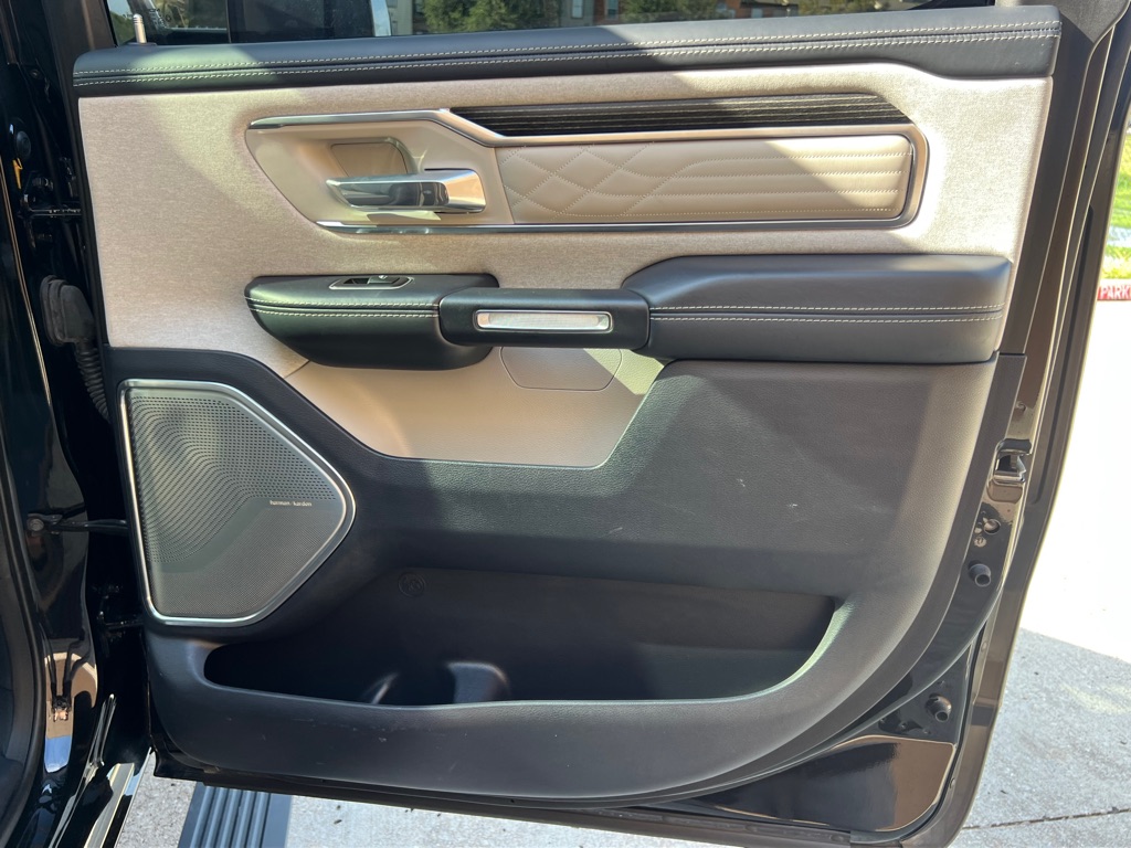 Photo 24 of this RAM 1500