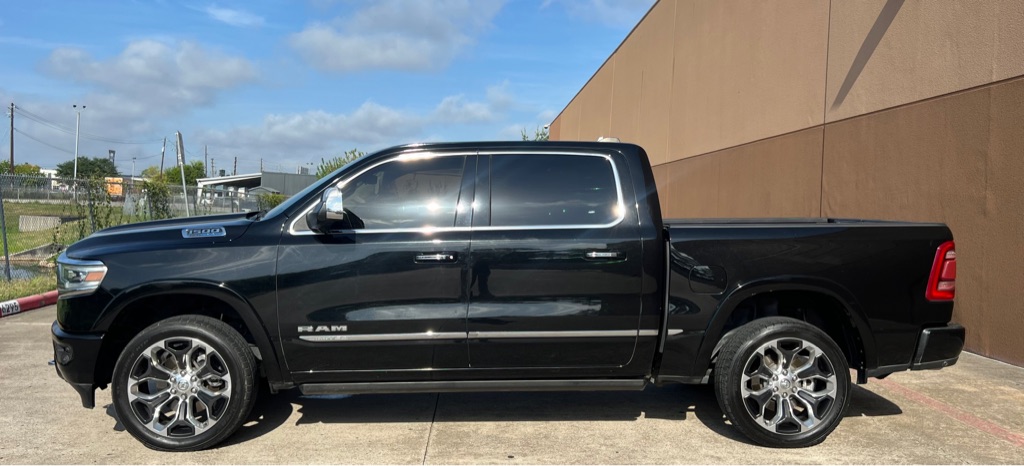 Photo 9 of this RAM 1500