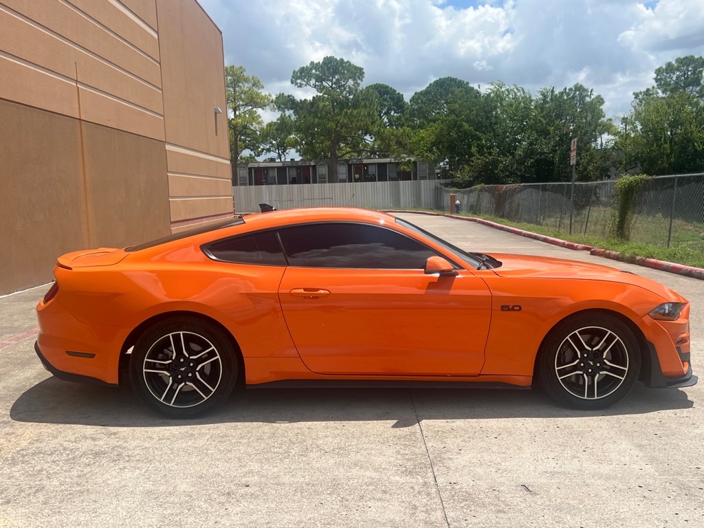 Photo 9 of this FORD MUSTANG