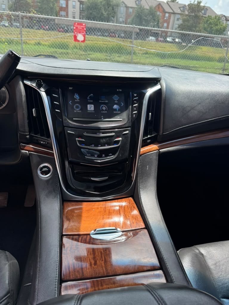 Photo 15 of this CADILLAC ESCALADE