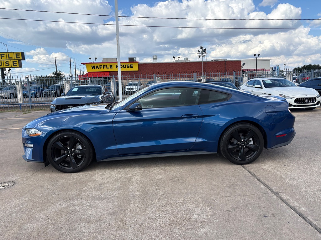 Photo 4 of this FORD MUSTANG