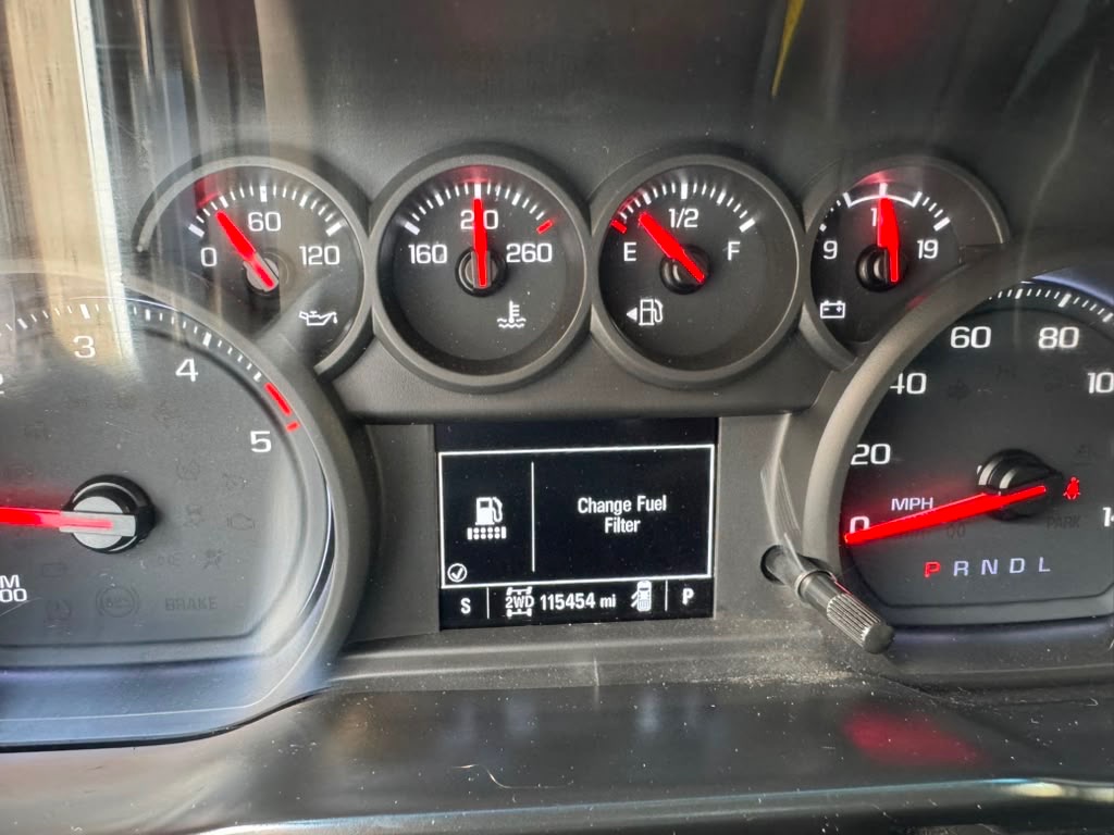 Photo 18 of this CHEVROLET SILVERADO 2500H