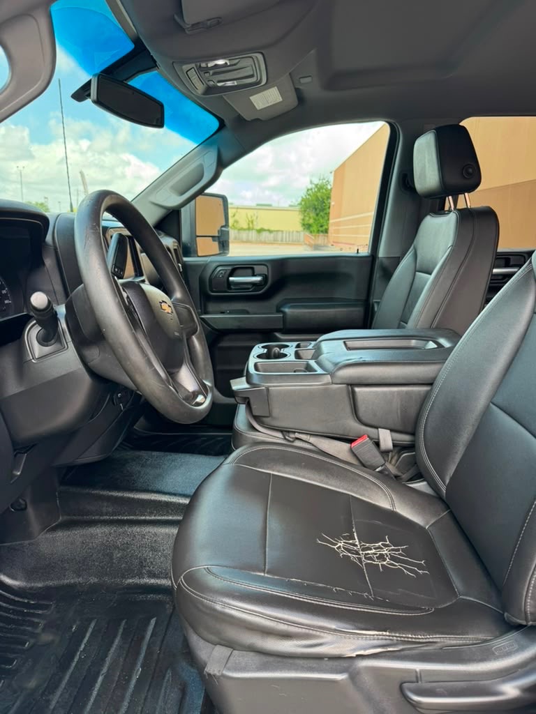 Photo 12 of this CHEVROLET SILVERADO 2500H