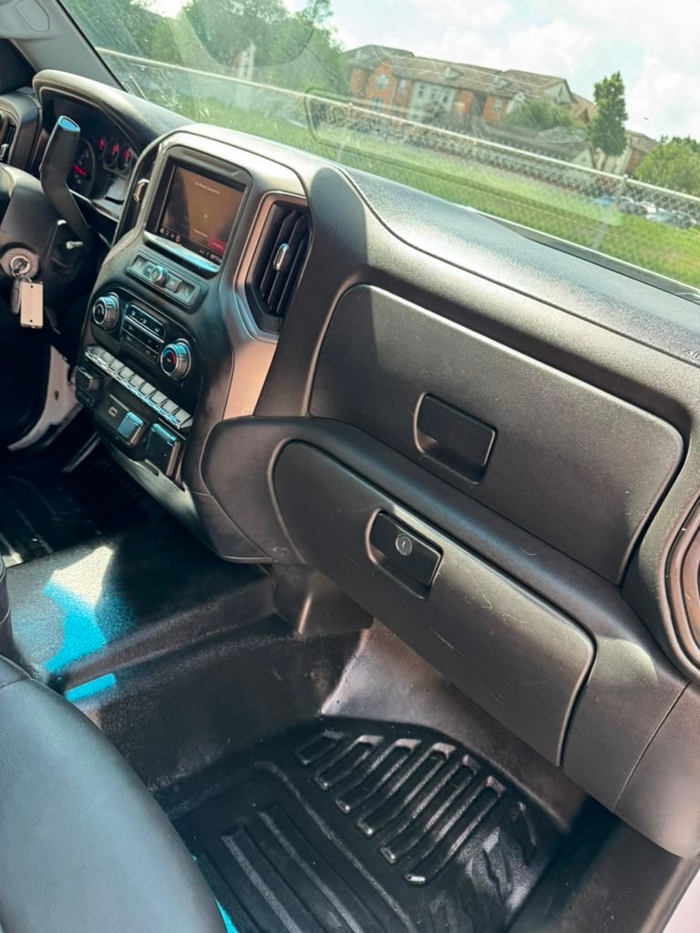 Photo 13 of this CHEVROLET SILVERADO 2500H