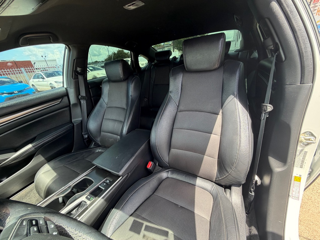 Photo 17 of this HONDA ACCORD