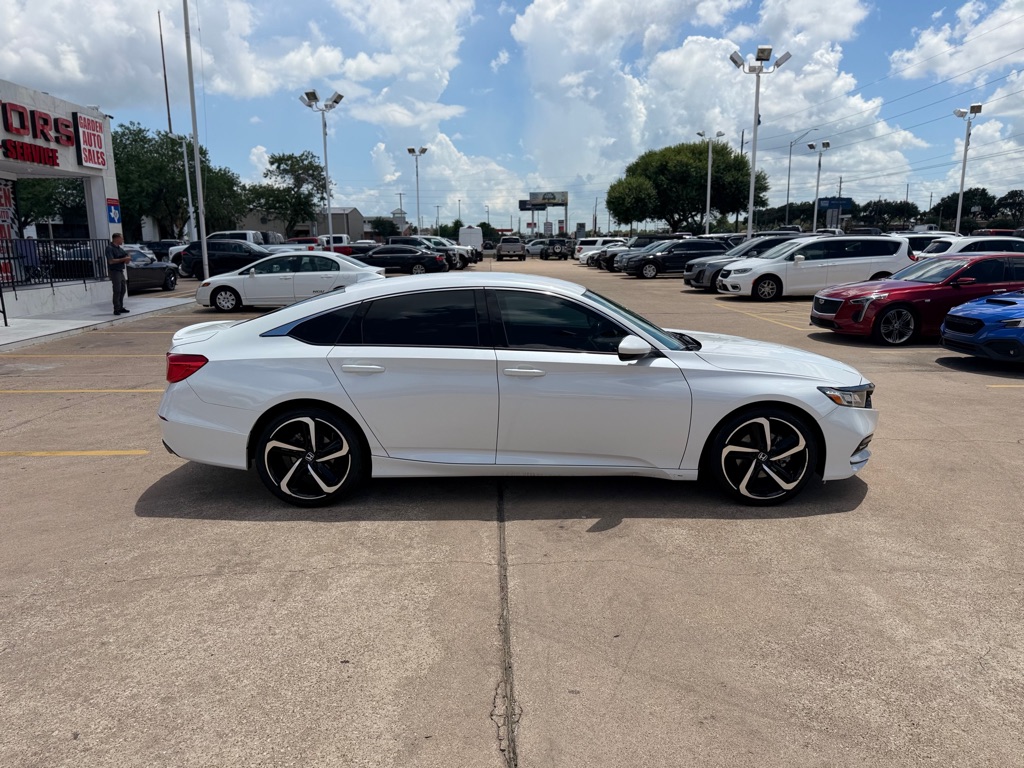 Photo 7 of this HONDA ACCORD