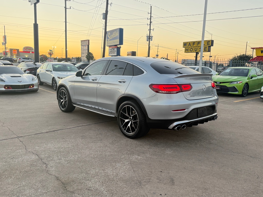 Photo 5 of this MERCEDES-BENZ GLC