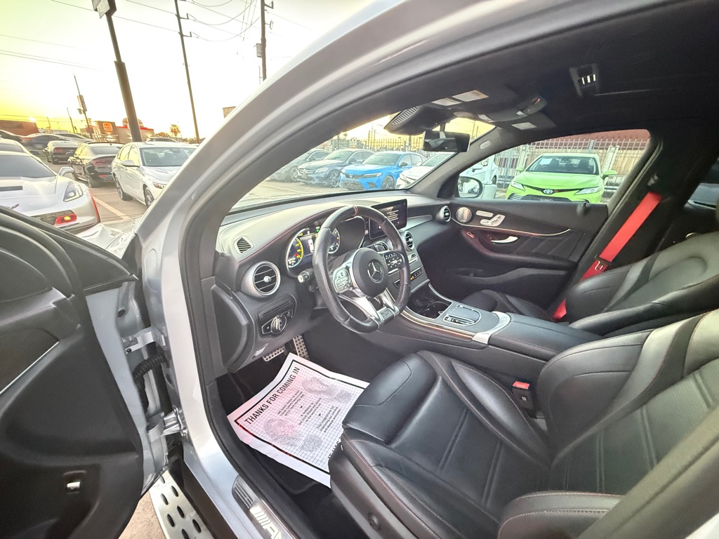 Photo 17 of this MERCEDES-BENZ GLC