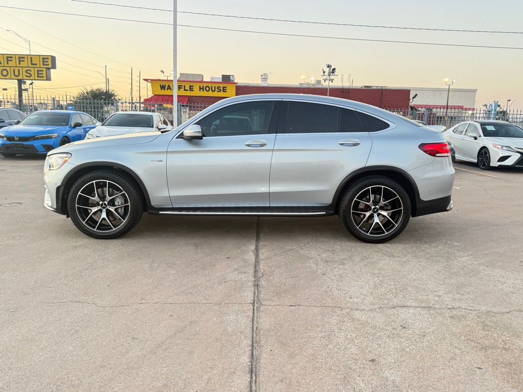 Photo 4 of this MERCEDES-BENZ GLC