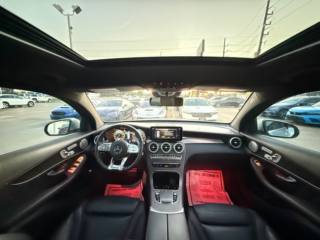 Photo 27 of this MERCEDES-BENZ GLC