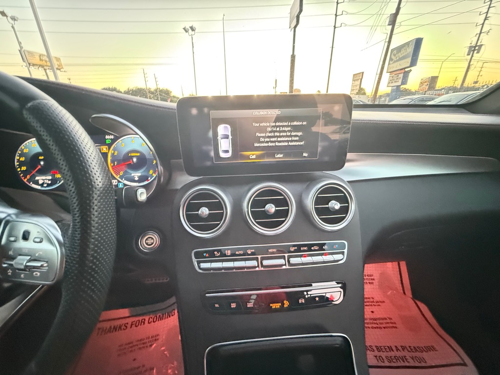Photo 28 of this MERCEDES-BENZ GLC