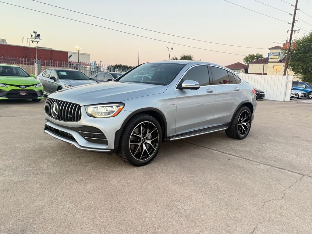 Photo 3 of this MERCEDES-BENZ GLC