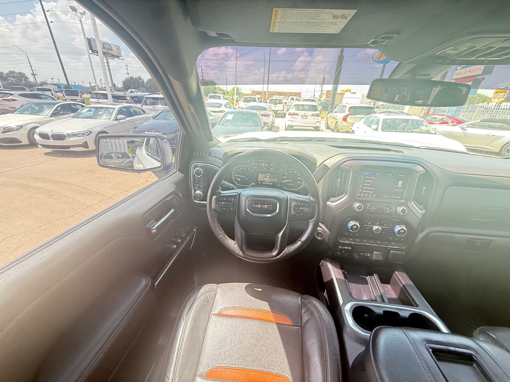 Photo 24 of this GMC SIERRA 1500 LIM
