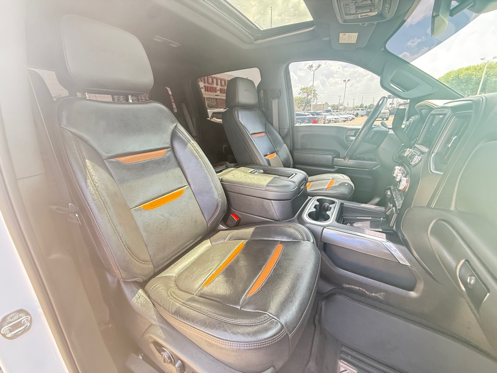 Photo 20 of this GMC SIERRA 1500 LIM