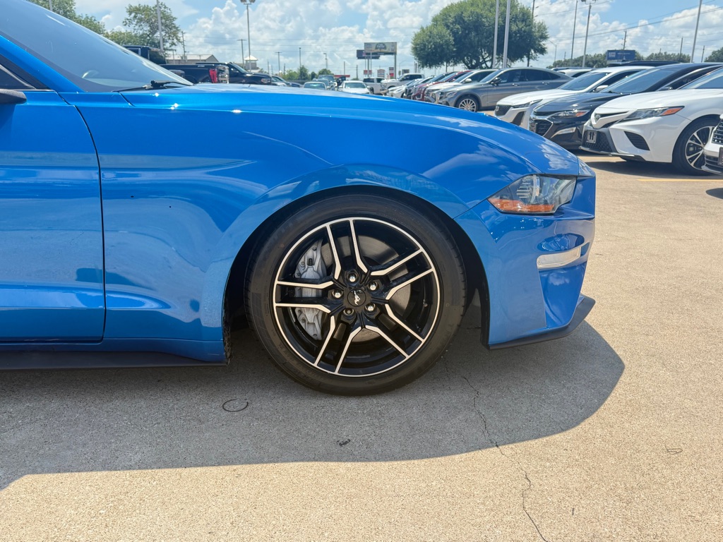 Photo 9 of this FORD MUSTANG