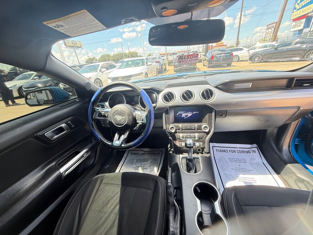 Photo 17 of this FORD MUSTANG