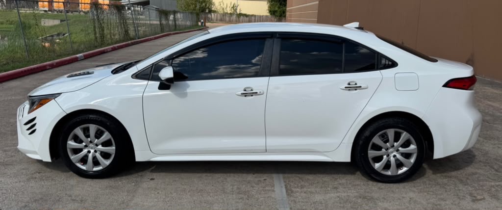 Photo 8 of this TOYOTA COROLLA