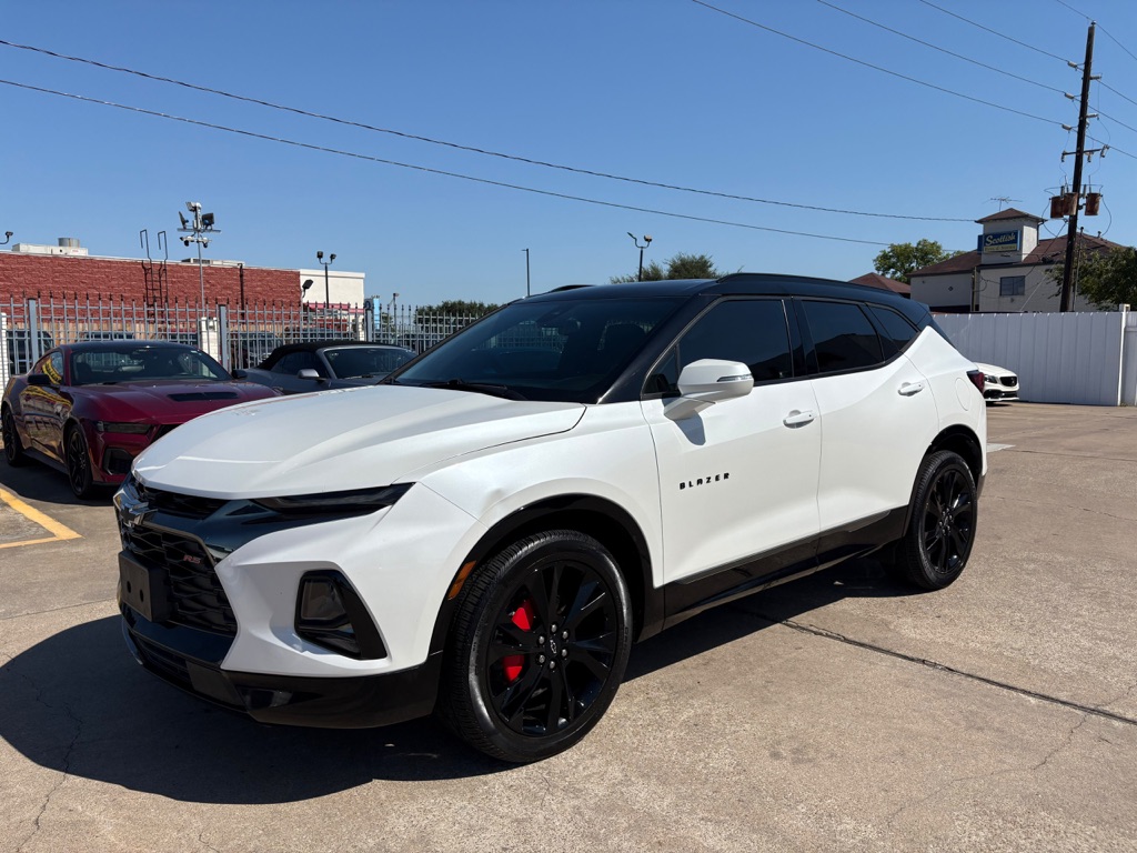 Photo 3 of this CHEVROLET BLAZER