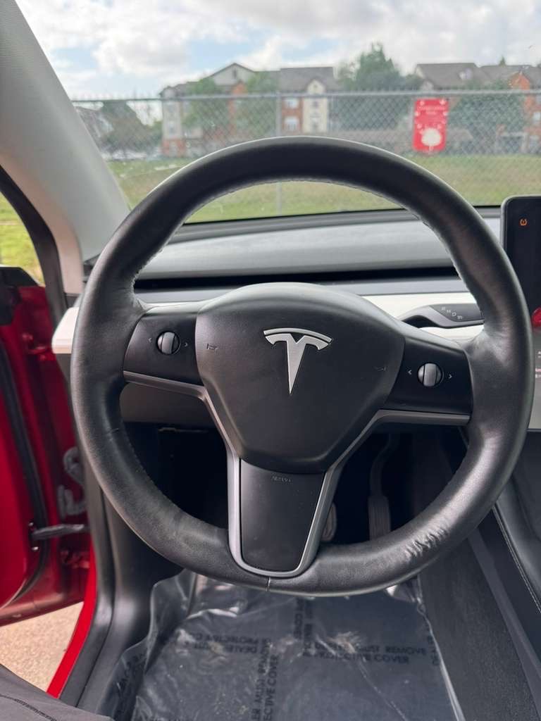 Photo 15 of this TESLA MODEL Y