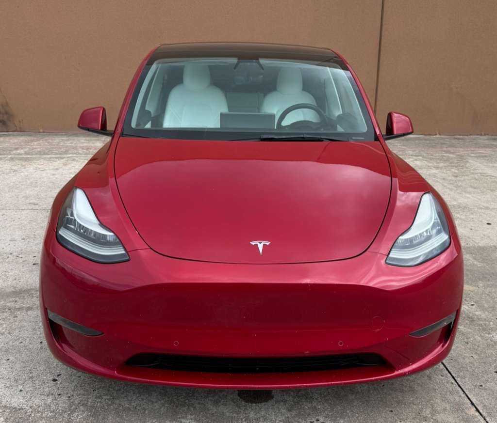 Photo 5 of this TESLA MODEL Y
