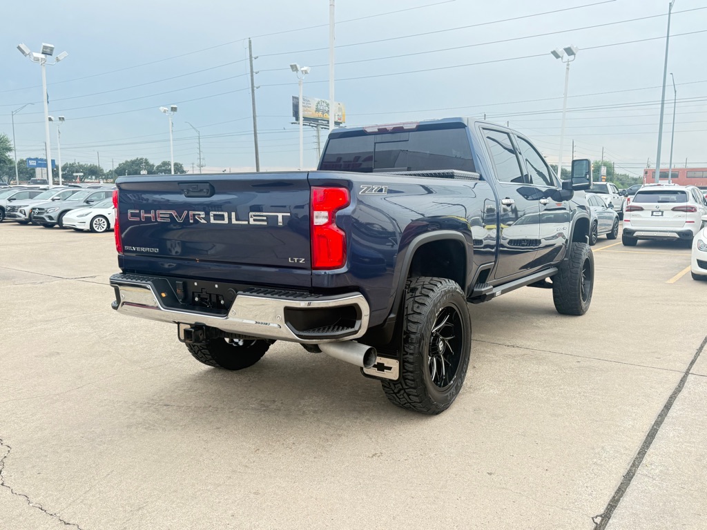 Photo 7 of this CHEVROLET SILVERADO 2500H
