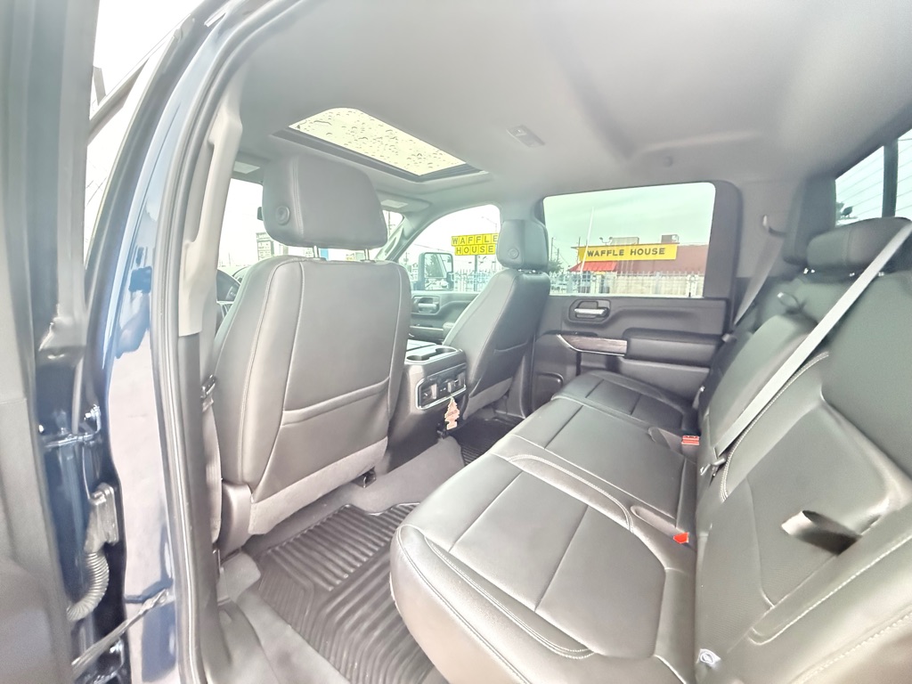 Photo 14 of this CHEVROLET SILVERADO 2500H