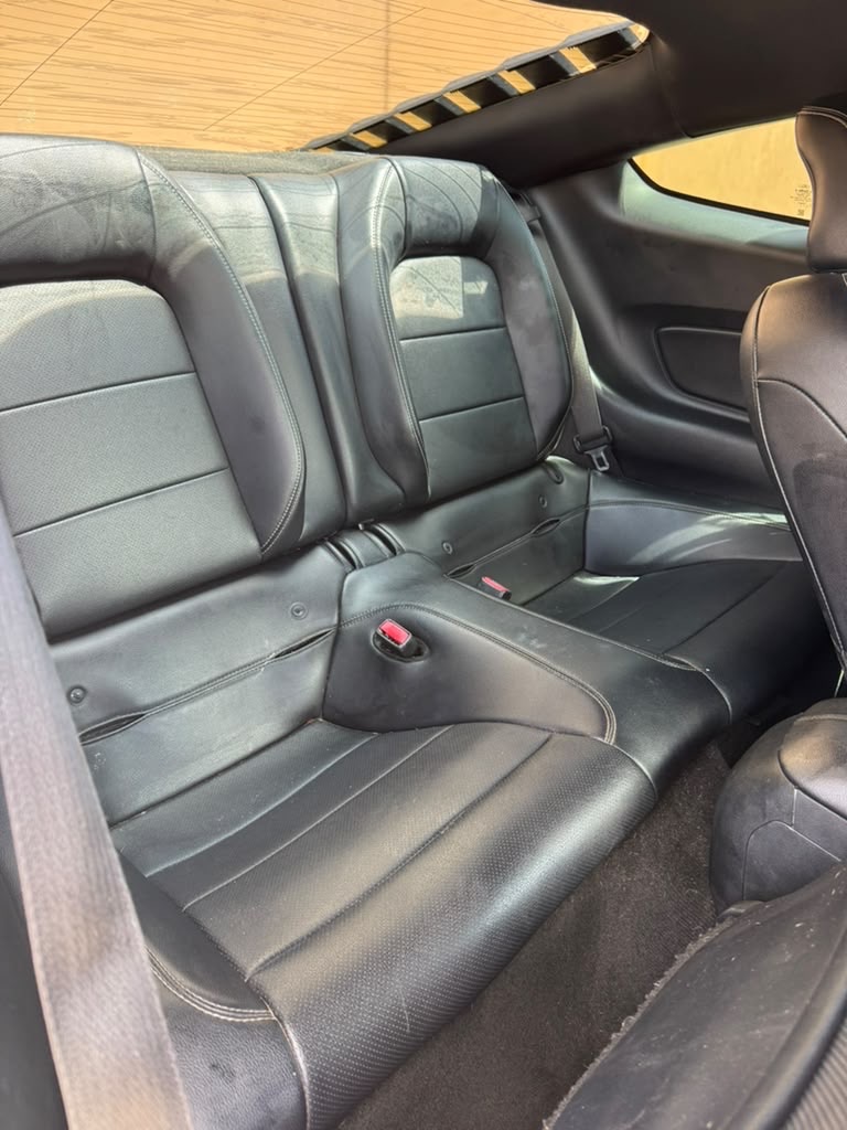Photo 11 of this FORD MUSTANG