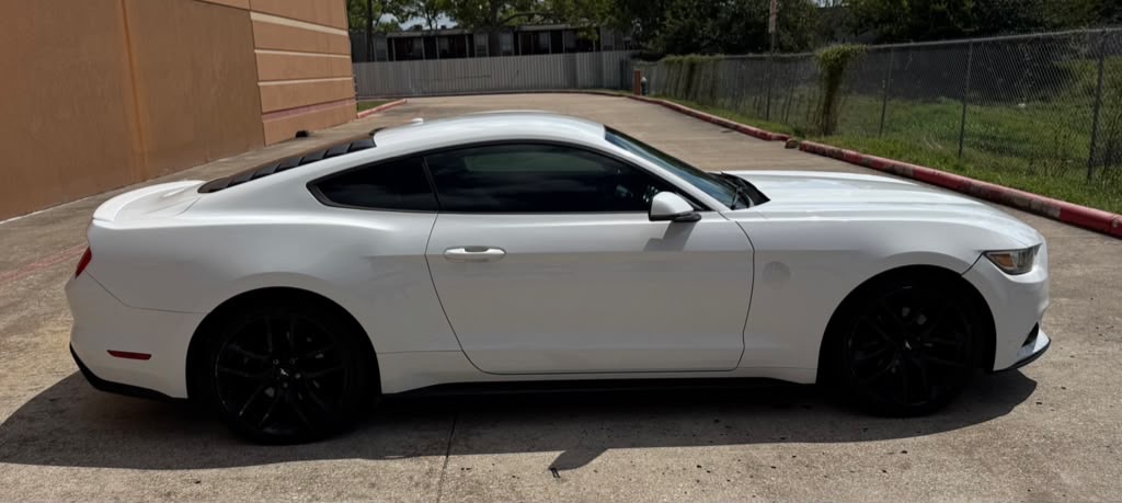 Photo 7 of this FORD MUSTANG