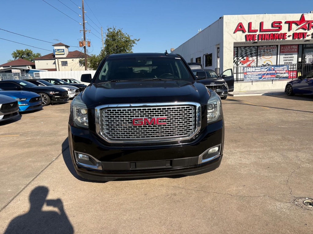 Photo 2 of this GMC YUKON XL