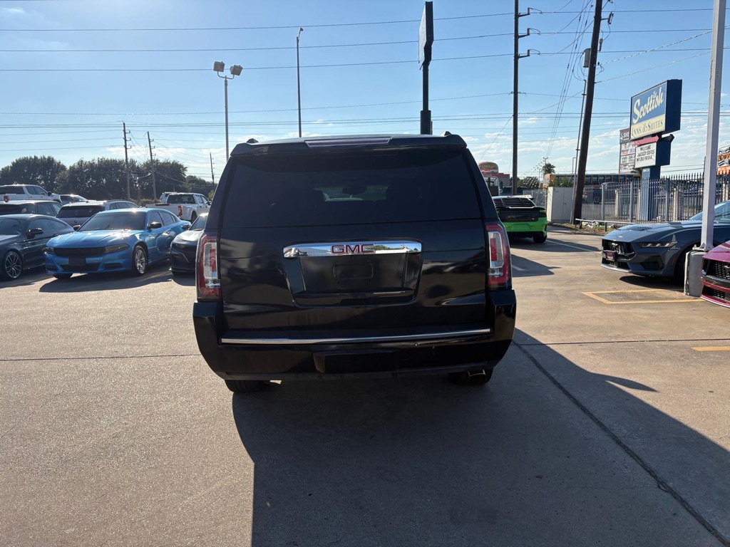 Photo 8 of this GMC YUKON XL