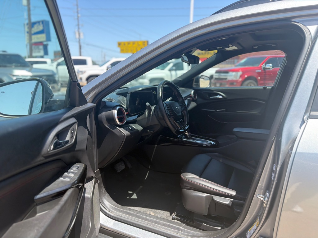Photo 13 of this CHEVROLET TRAX