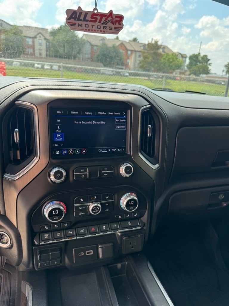 Photo 14 of this GMC SIERRA 2500HD