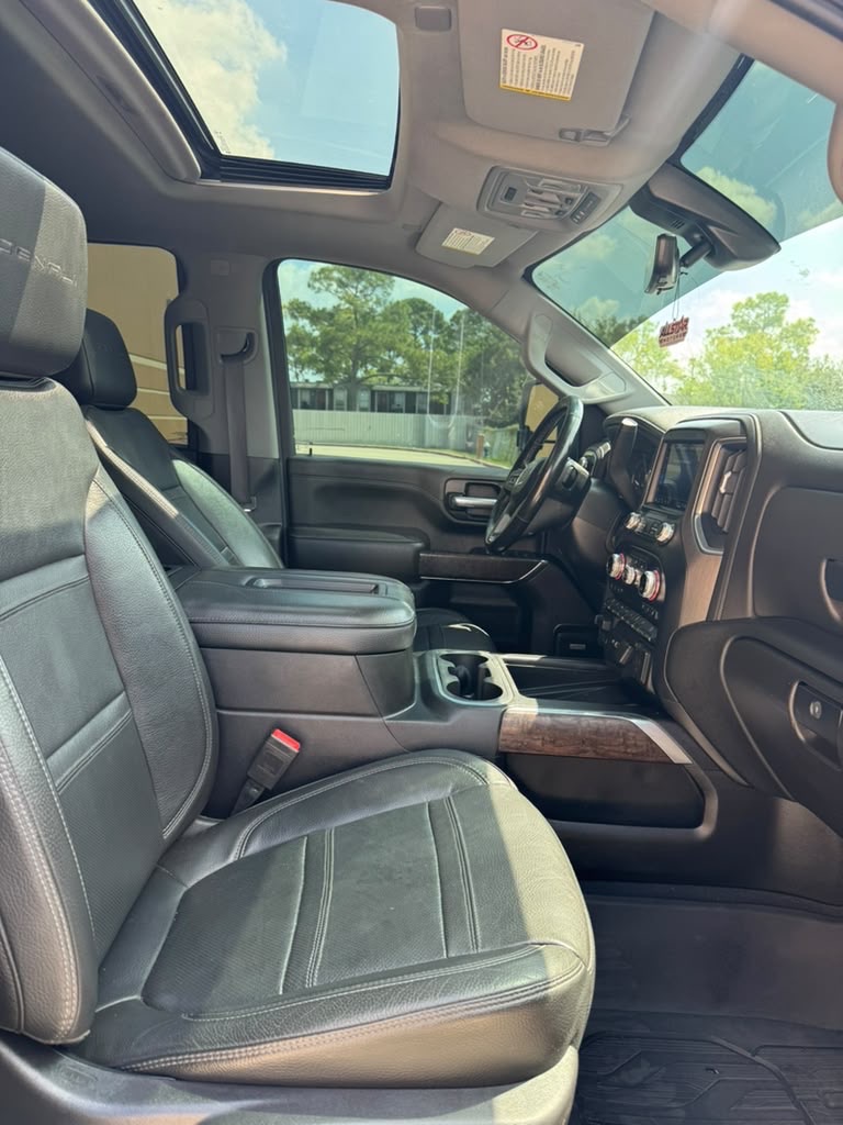 Photo 11 of this GMC SIERRA 2500HD