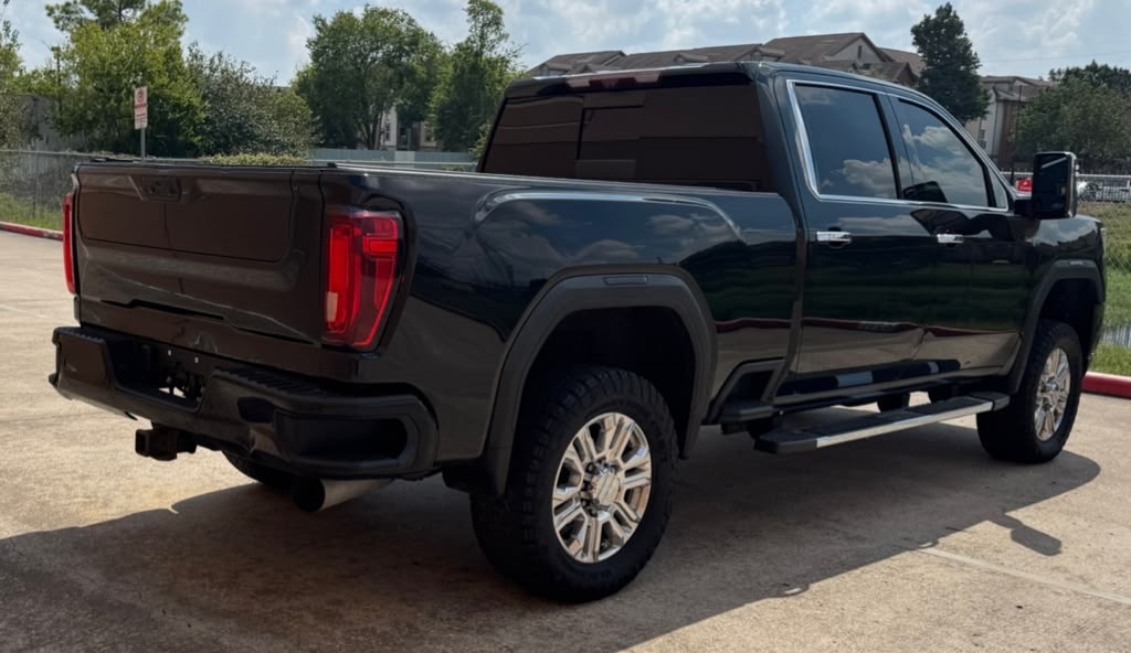 Photo 3 of this GMC SIERRA 2500HD